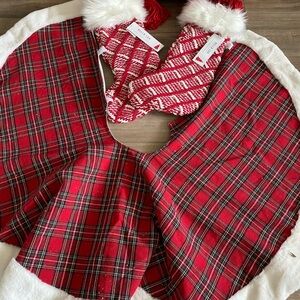 Red Plaid Christmas Tree Skirt and 2 Stockings